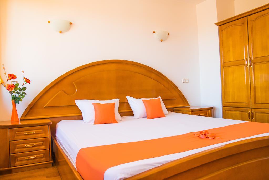 Family Hotel Elegance Arbanasi Værelse billede